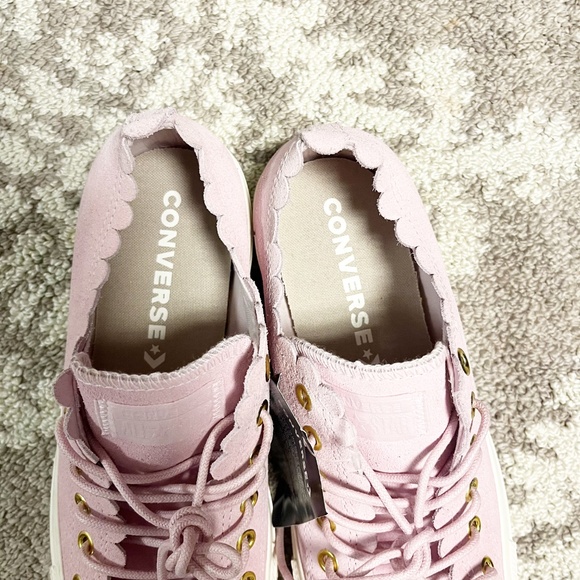 Converse Chuck Taylor AllStar Low Top Frilly Thrills Suede Sneaker Pink Size 8.5 - Picture 4 of 9